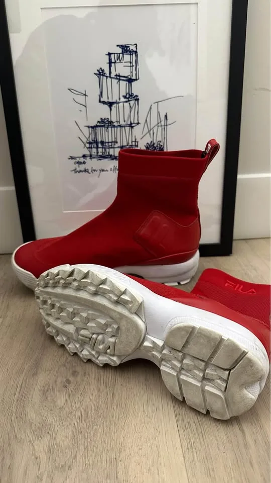 Fila Women's Disruptor Stretch Sneakers Red Size 7.5 image indicator(4)