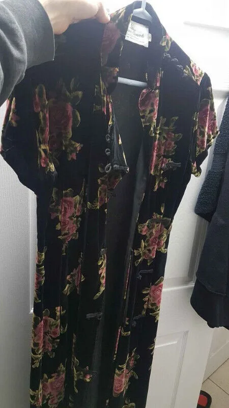 Women's Designer Dress! Rare! image indicator(3)