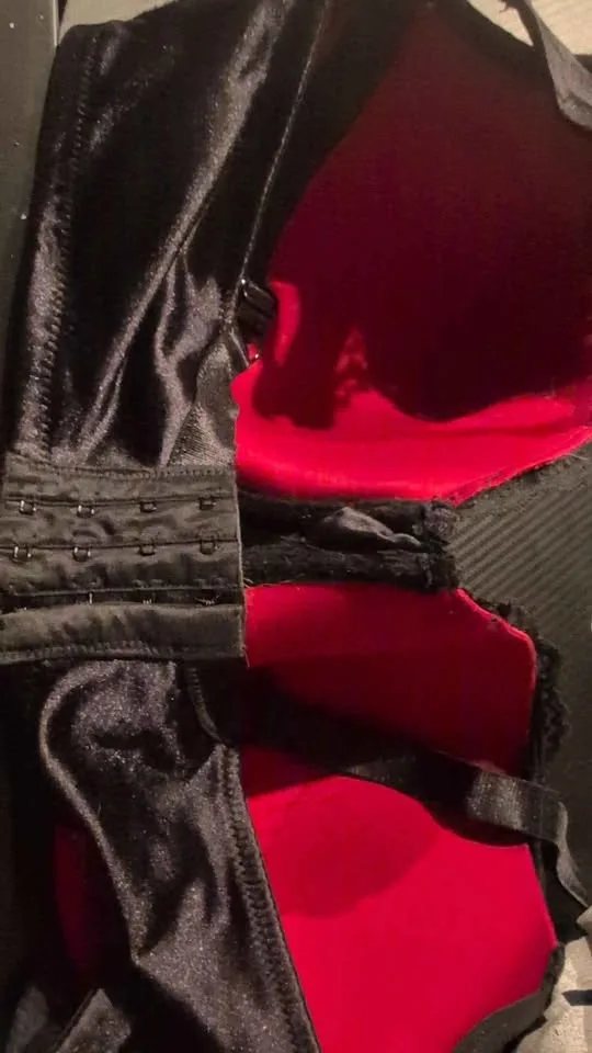 40DD Sexy black red bra image indicator(2)