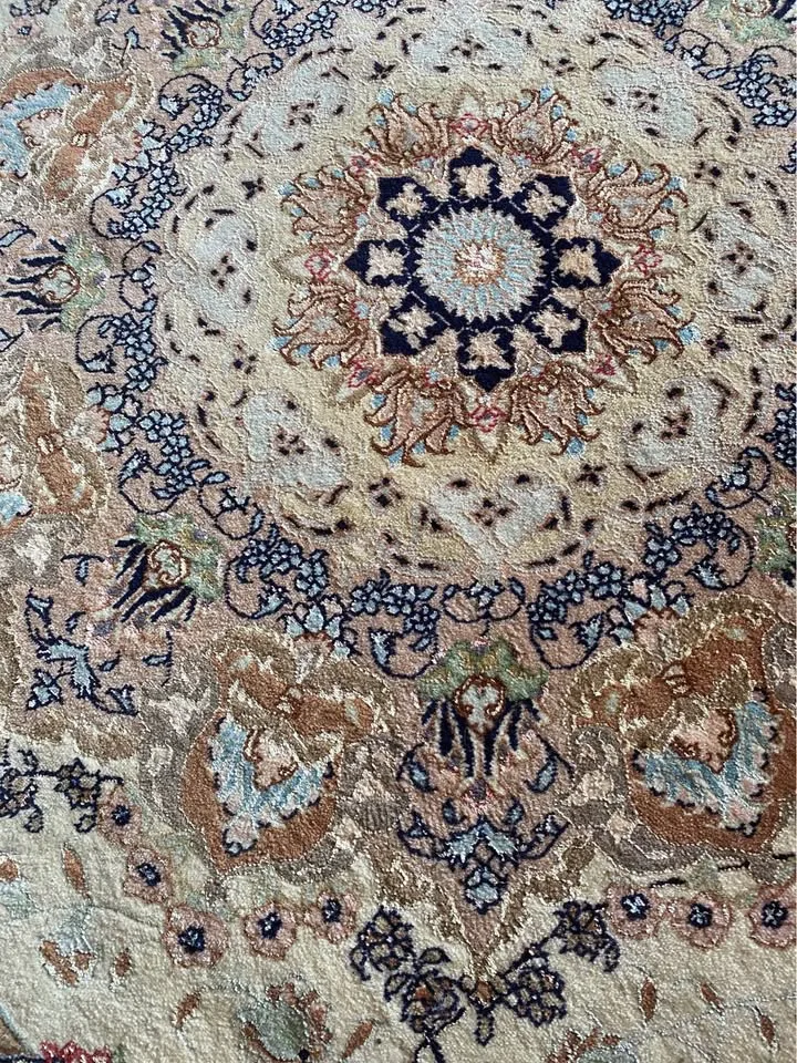 Persian Rug image indicator(3)