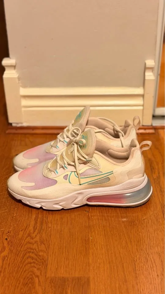 Nike Air Max 270 React SE Summit White / Sail Women’s 8.0 image indicator(2)