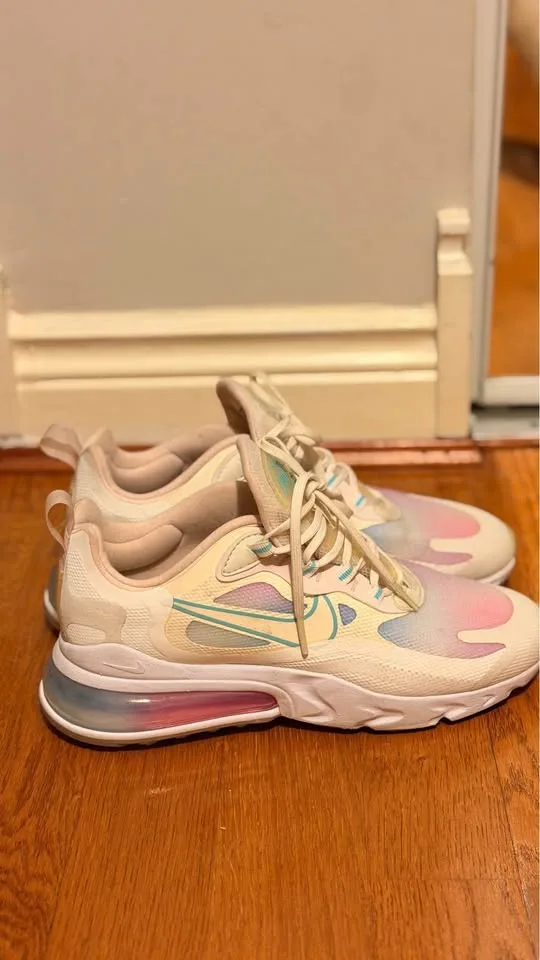 Nike Air Max 270 React SE Summit White / Sail Women’s 8.0 image indicator(3)