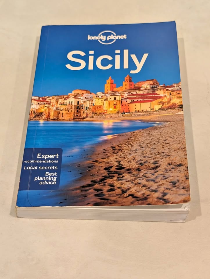 Lonely Planet Sicily Travel Guide