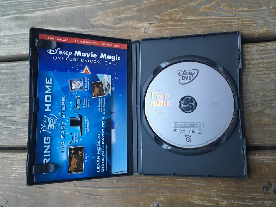 Disney’s Prep & Landing DVD - Like New - photo 2