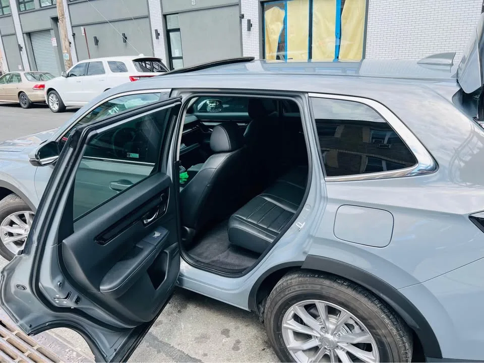 2024 Honda CR-V · EX-L w/Navigation Sport Utility 4D image indicator(3)