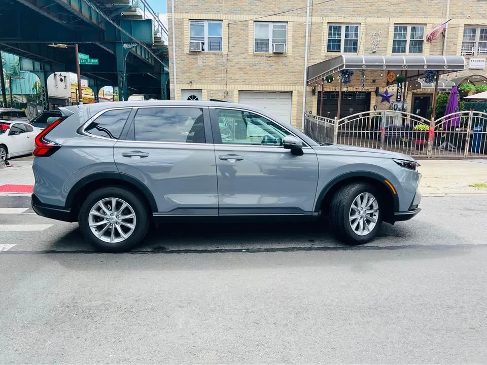 2024 Honda CR-V · EX-L w/Navigation Sport Utility 4D image indicator(6)