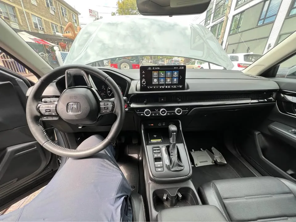 2024 Honda CR-V · EX-L w/Navigation Sport Utility 4D image indicator(8)