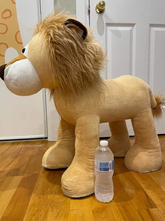 Lion and Giraffe Ride-on Toys thumbnail