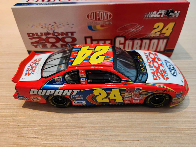 Jeff Gordon DuPont 200th Anniversary 1/24 Diecast