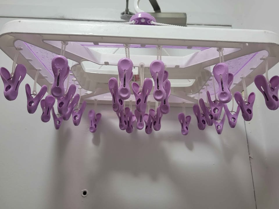 Laundry Hanger / Clothes Drying Multi-Hanger With 28 Clips - photo 4