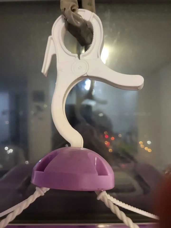 Laundry Hanger / Clothes Drying Multi-Hanger With 28 Clips image indicator(8)