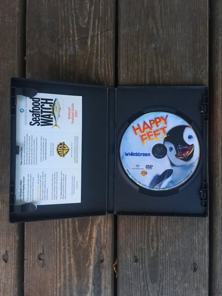Happy Feet Widescreen DVD - Like New - photo 3