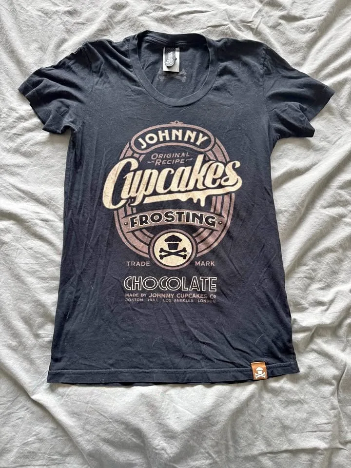 Iconic vintage Johnny Cupcake Tshirt from Boston thumbnail