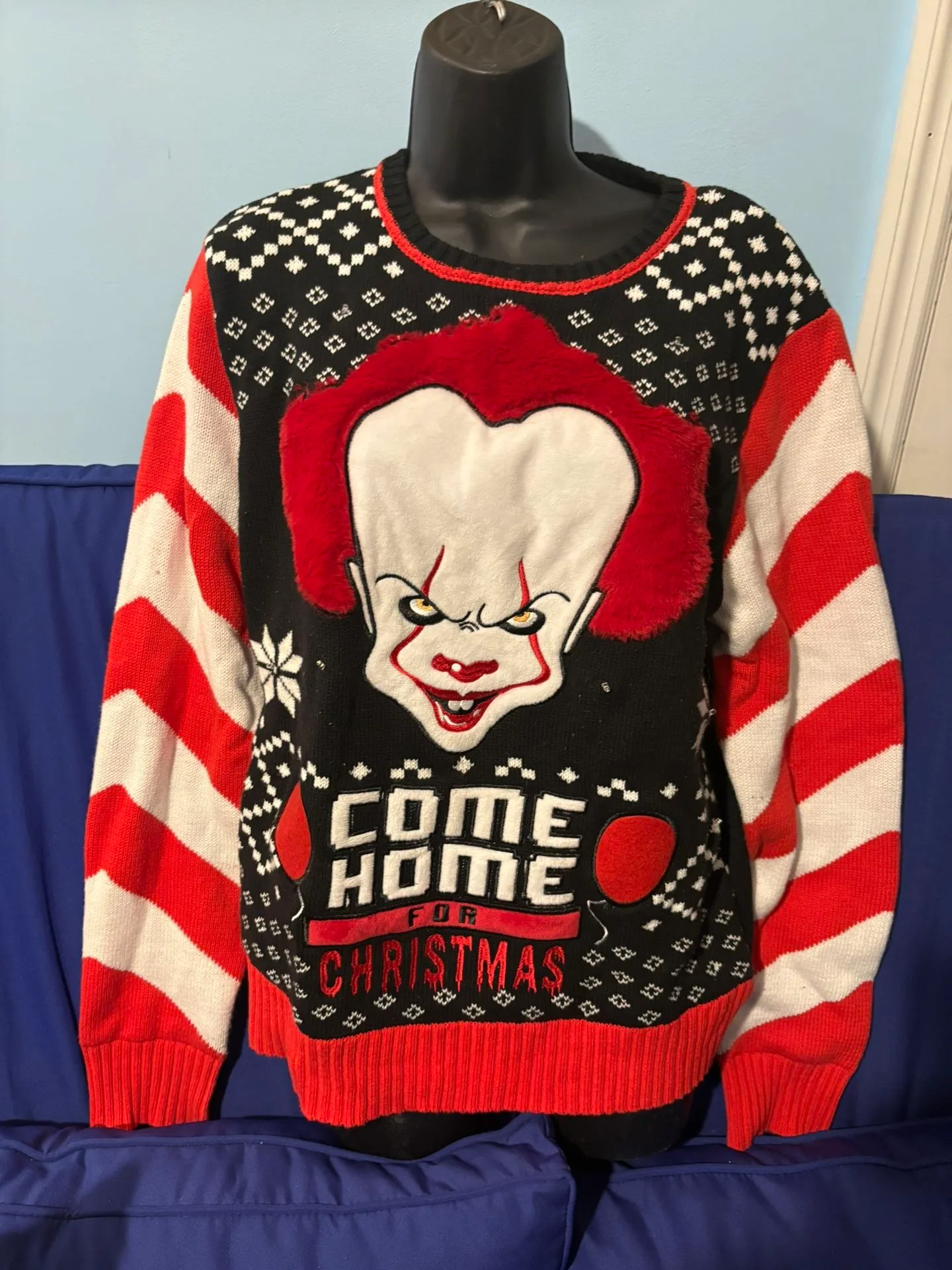 Women’s Christmas Sweater thumbnail