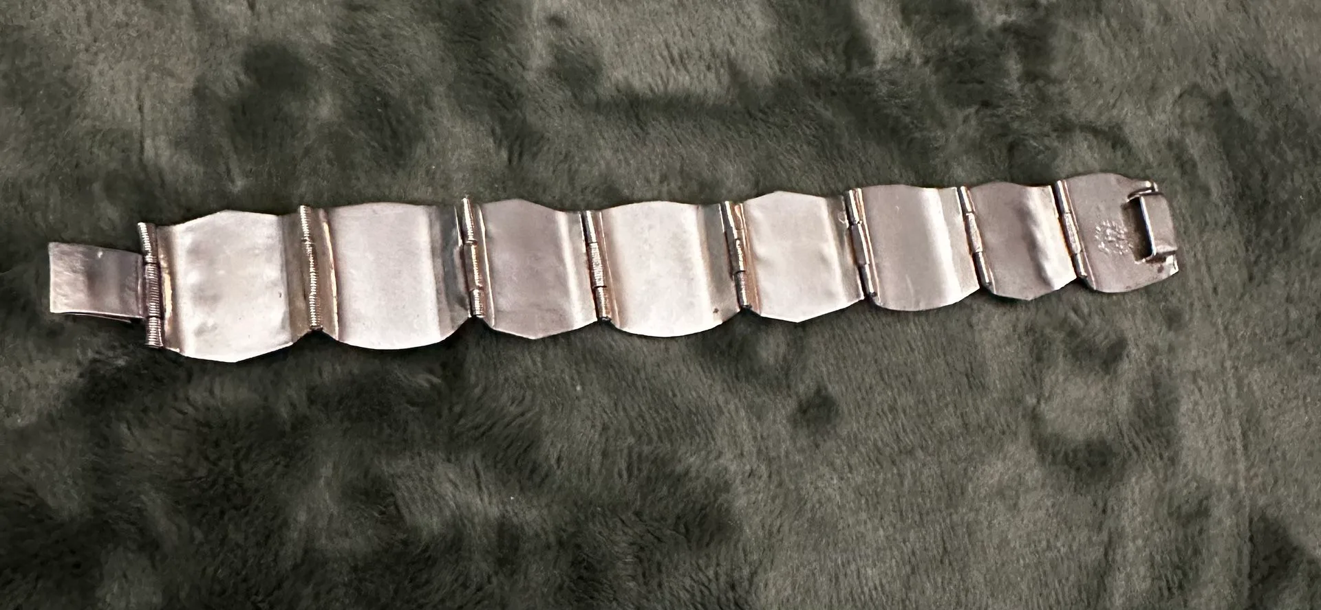 Women’s Sterling Silver Bracelet image indicator(2)