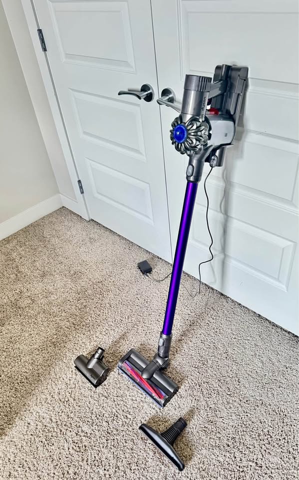 Dyson V6 Vacuum - Dyson Cordless Vacuum