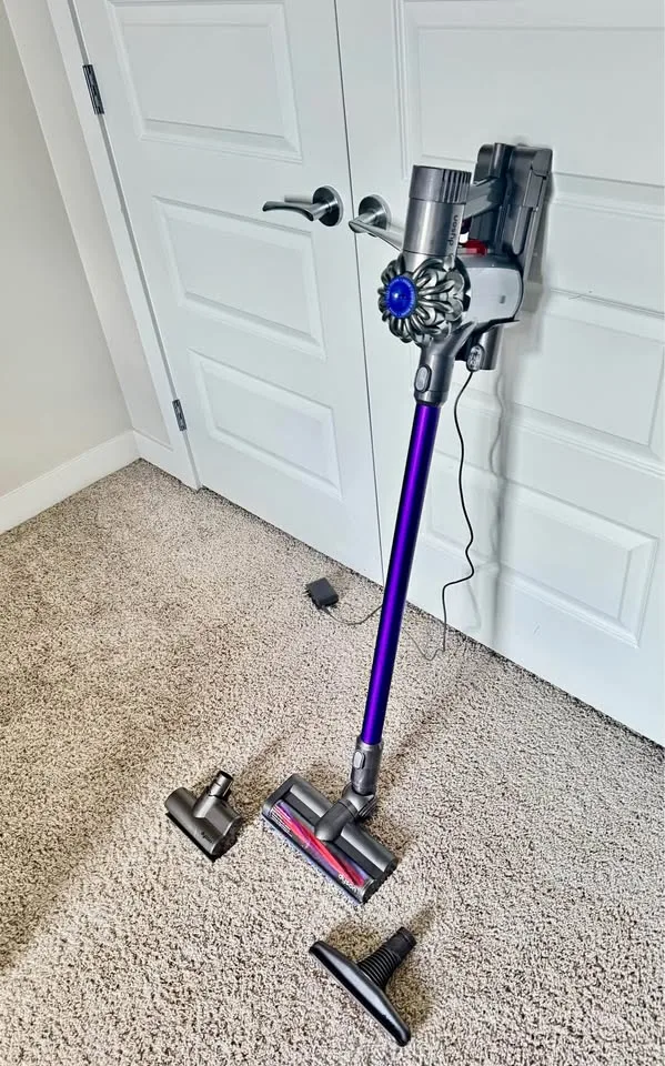 Dyson V6 Vacuum - Dyson Cordless Vacuum