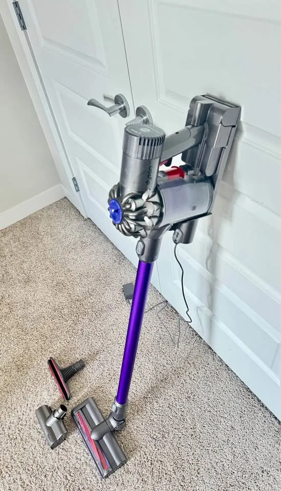 Dyson V6 Vacuum - Dyson Cordless Vacuum image indicator(9)