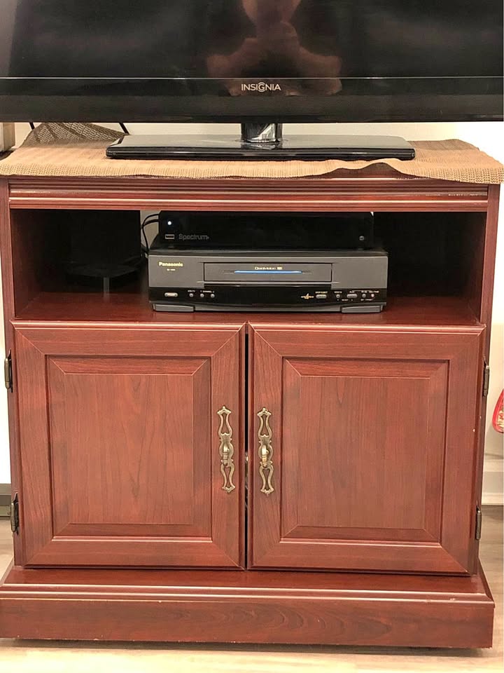 TV Stand-Cherry Beautiful