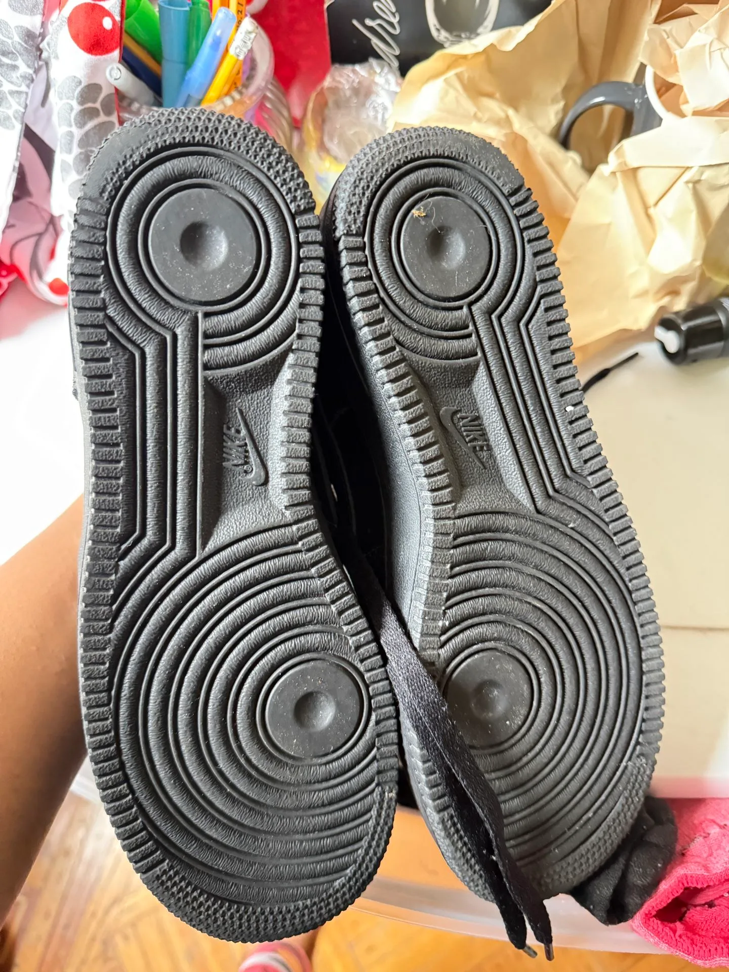 Nike Airforce 1's Youth image indicator(2)