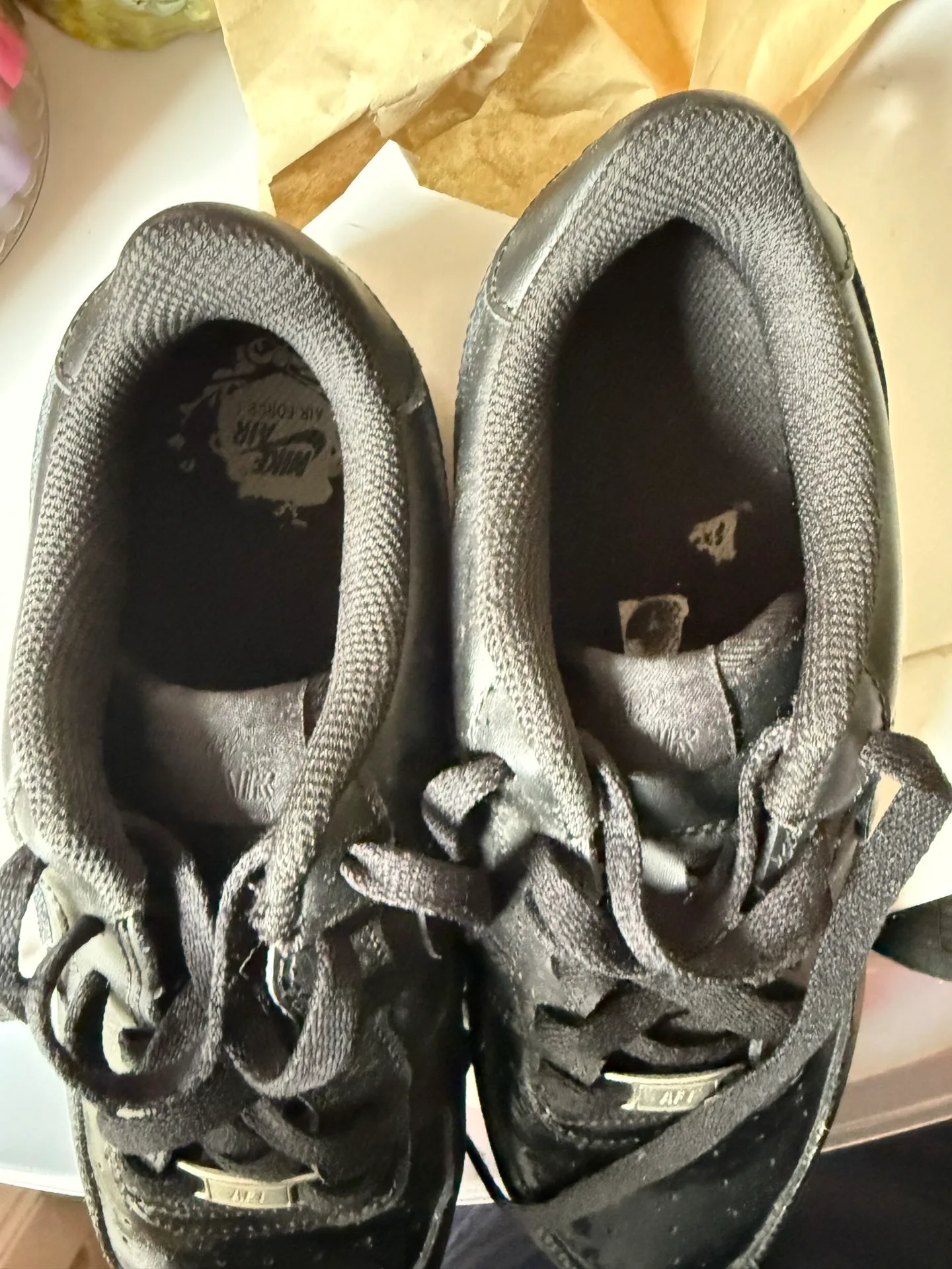 Nike Airforce 1's Youth image indicator(6)