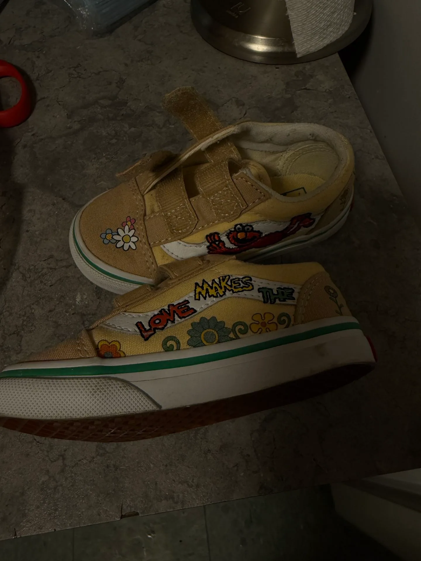 Elmo Vans image indicator(4)