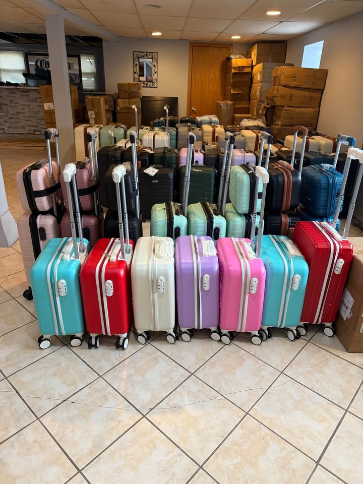 Carry Ons - photo 2