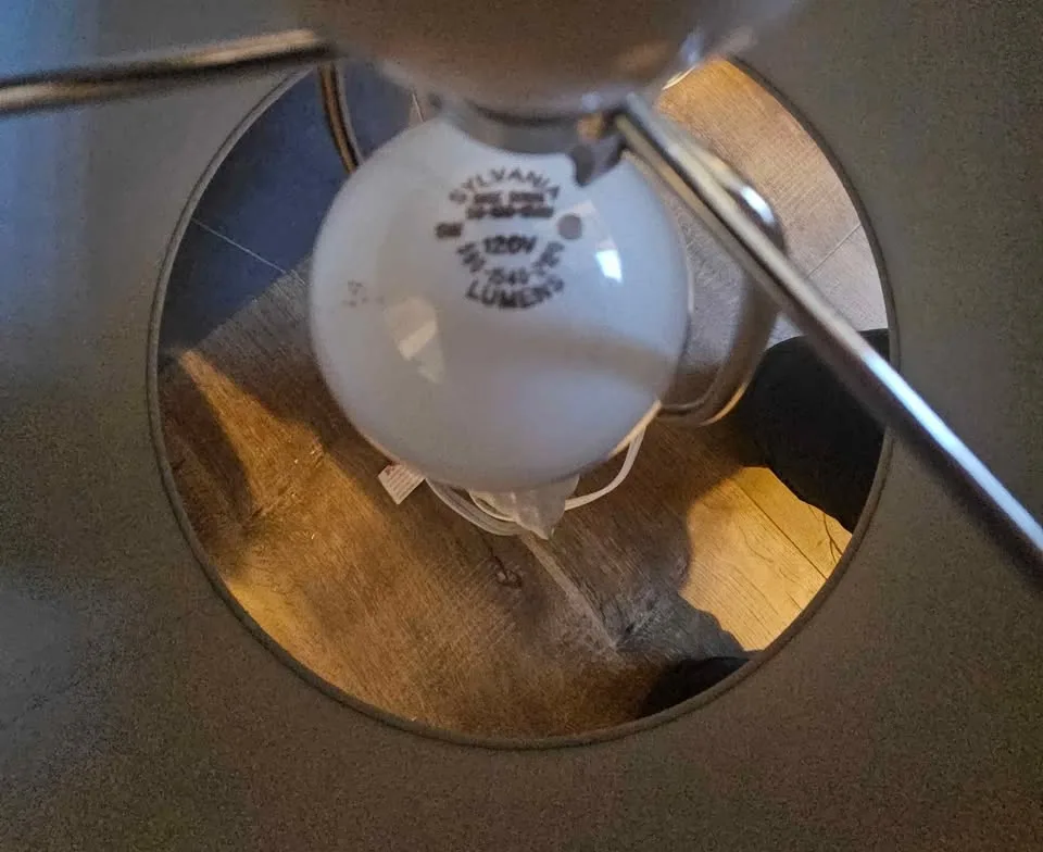 Pair of White Ceramic Lamps image indicator(4)