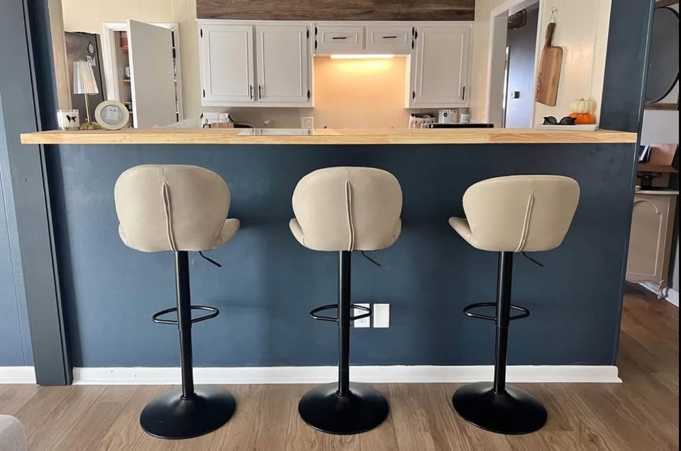 Bar stools (2) - photo 2