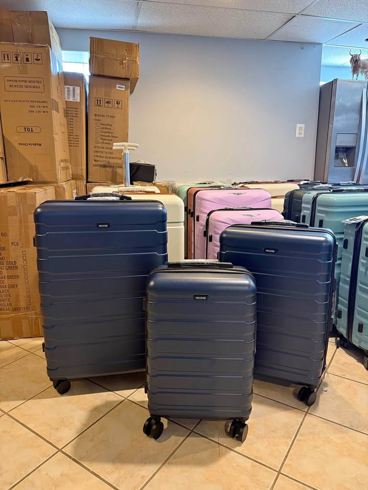 Luggage set