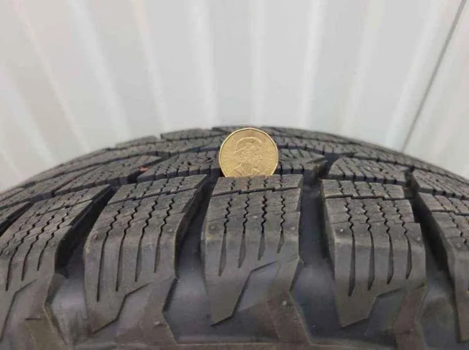 Audi Q7 rims and Toyo winter tires image indicator(5)