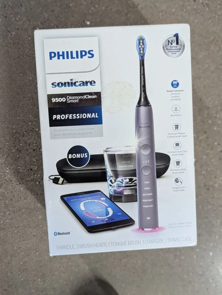 Sonicare DiamondClean 9500 Toothbrush thumbnail