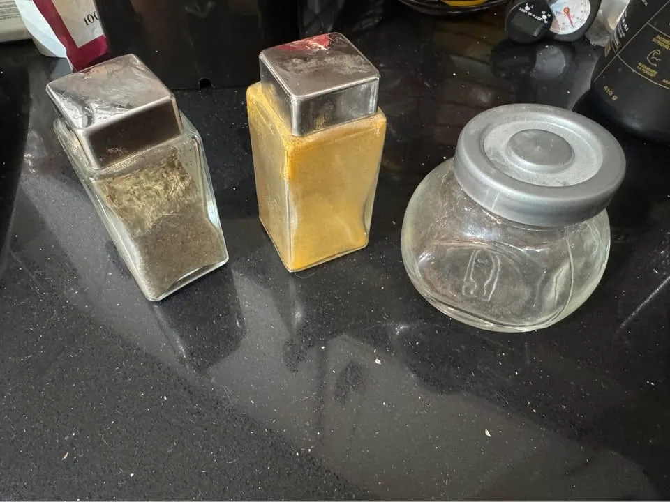 Glass and stainless steel spice jars + others image indicator(3)