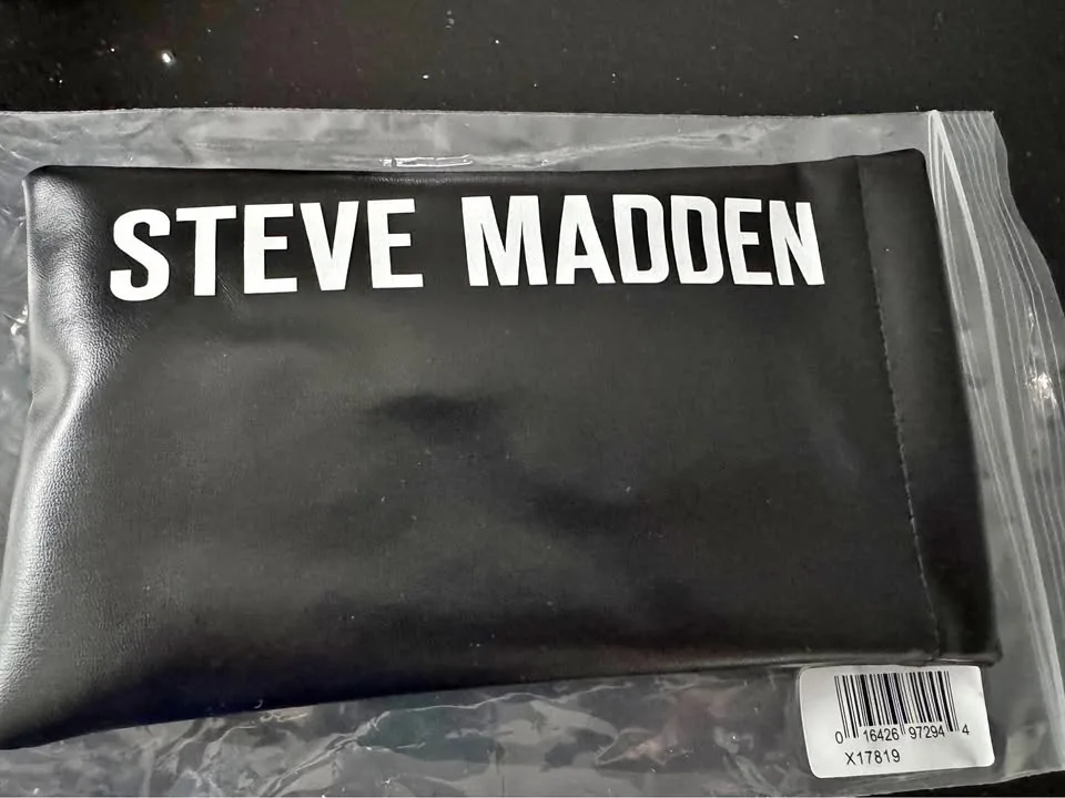 New Steve Madden sunglasses image indicator(3)