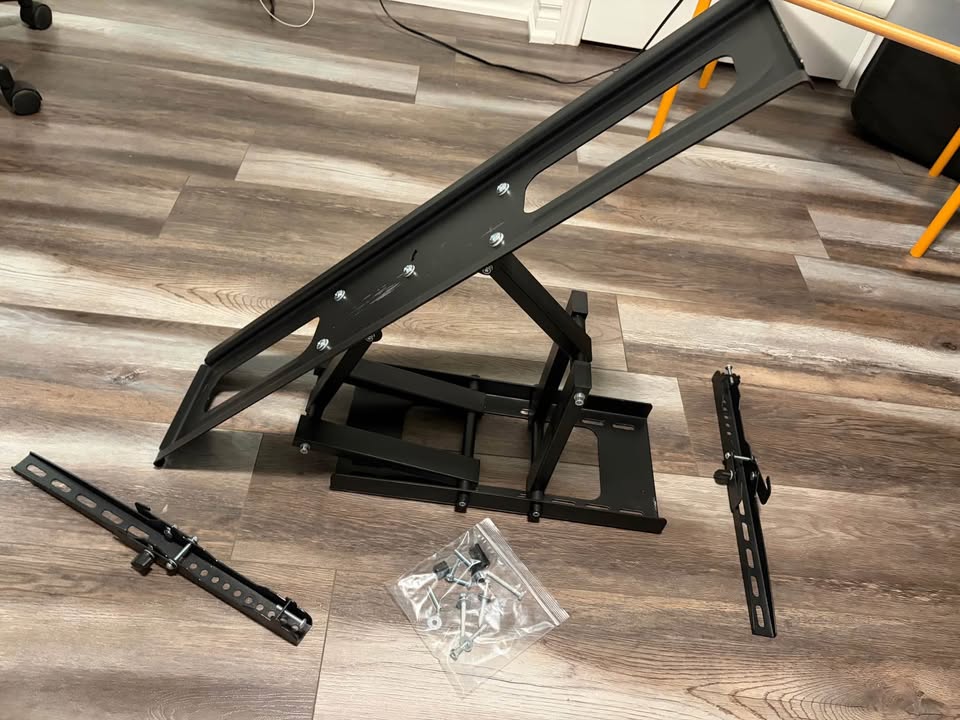 Wall Mount TV Bracket - photo 4