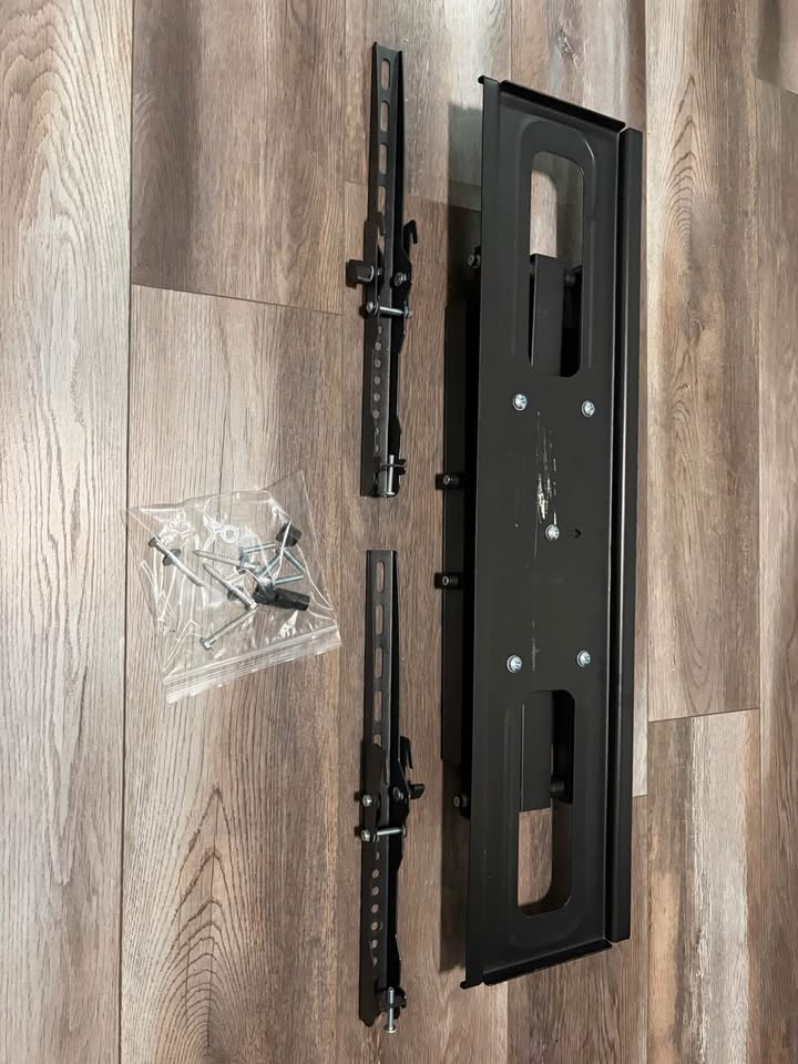 Wall Mount TV Bracket - photo 5