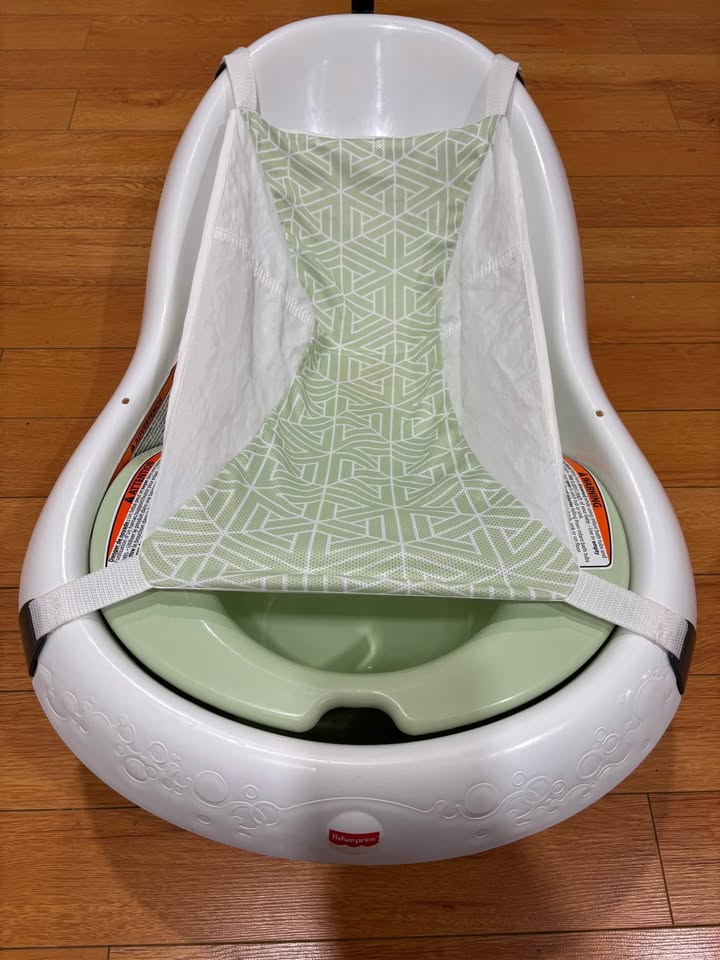 Fisher Price 4-in-1 baby/toddler tub - photo 2