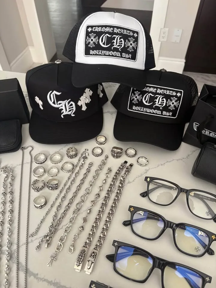 Chrome Hearts Accesories (Glasses, Hats, Jewelry) image indicator(4)