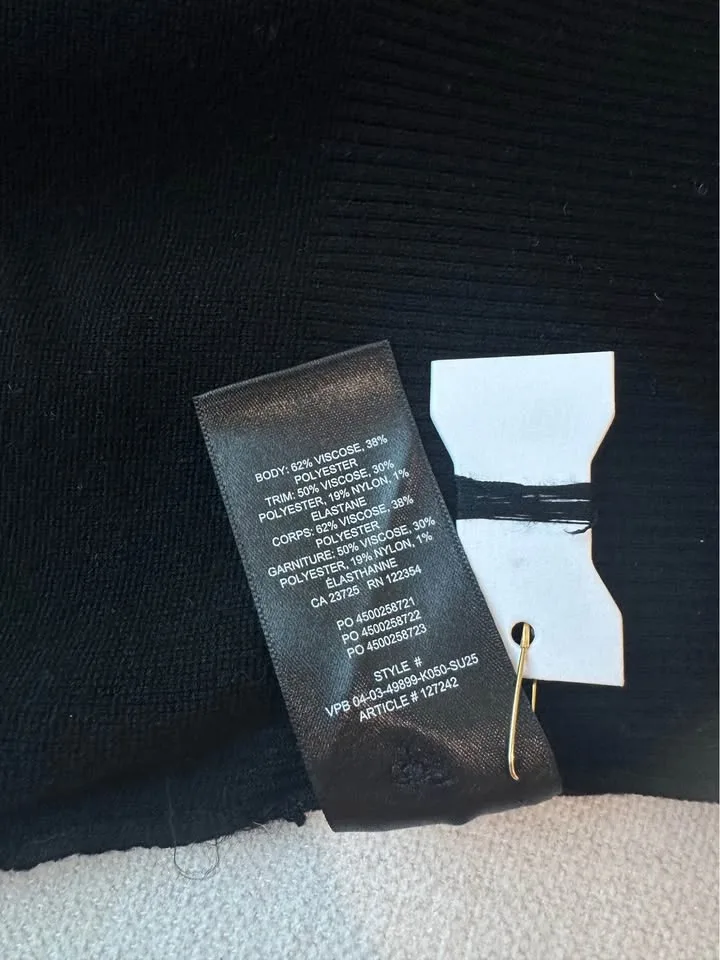 Aritzia Golightly Sleeveless Cardigan Size M NWT image indicator(4)