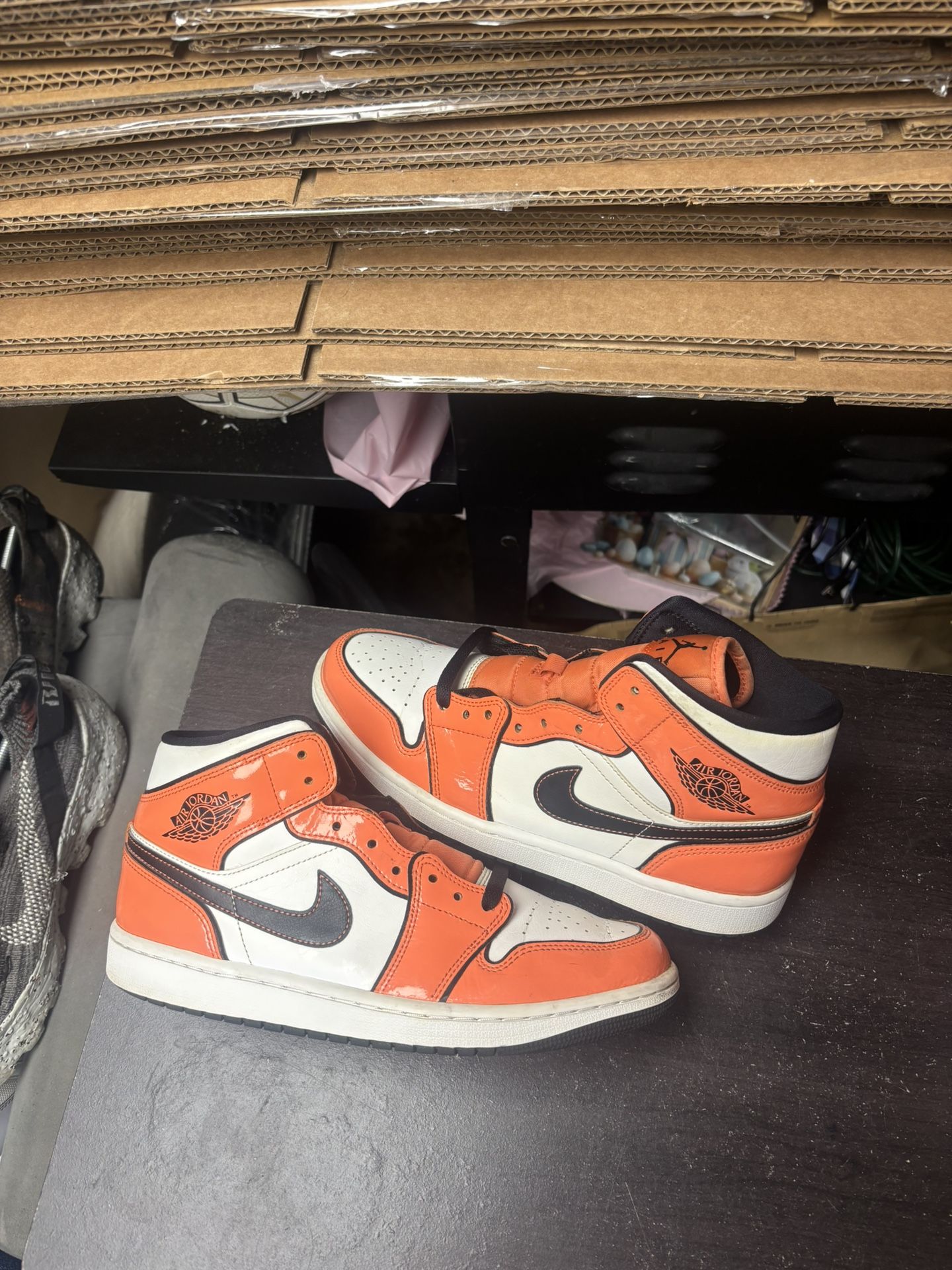 Air Jordan 1 Mid Turf Orange