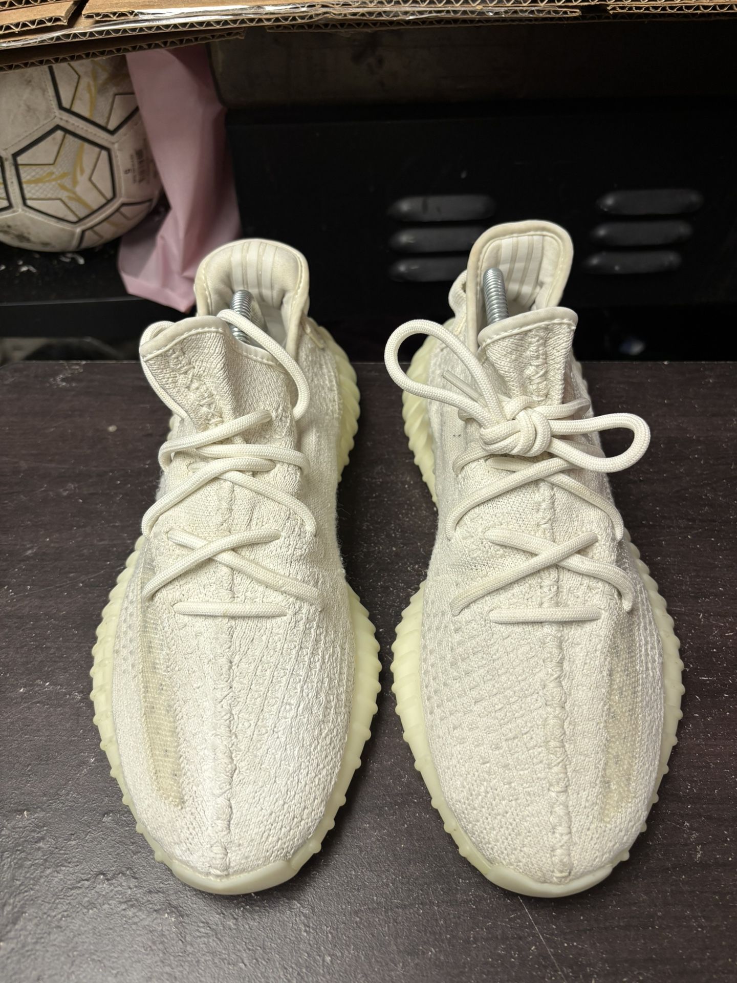 Adidas Yeezy 350 V2 Bone - photo 2