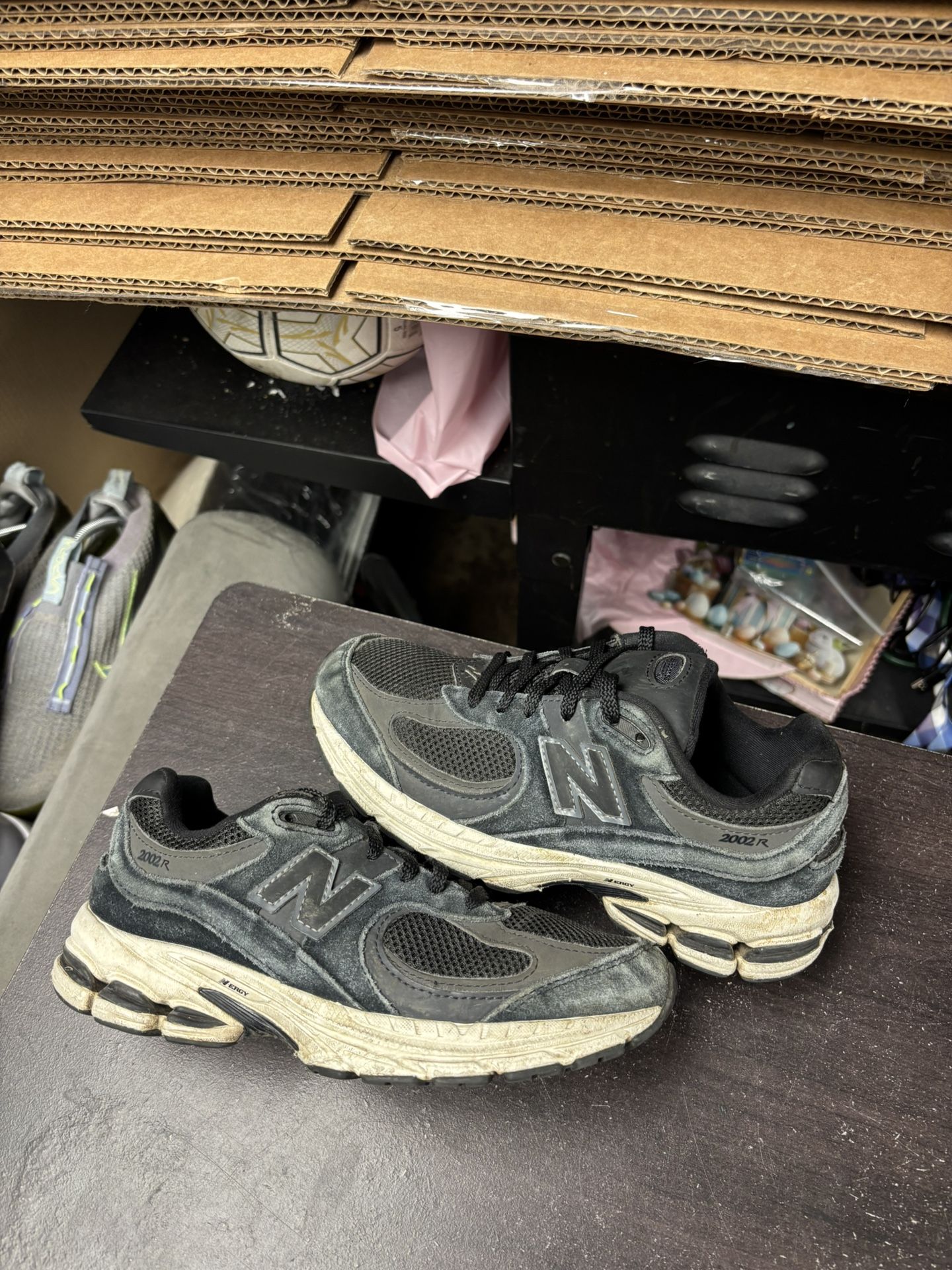New Balance 2002r Black Gs