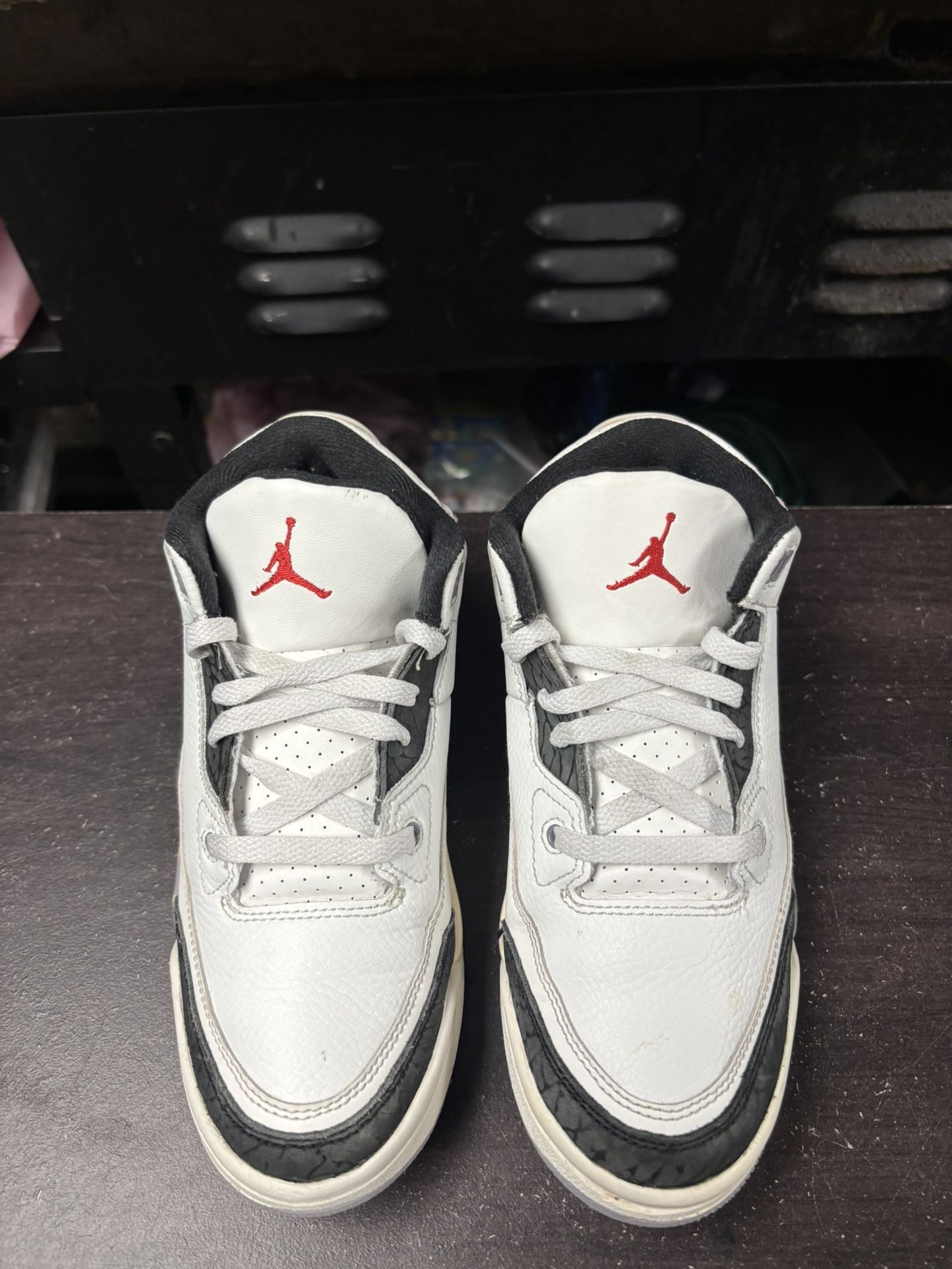 Air Jordan 3 Grey Cement GS - photo 2