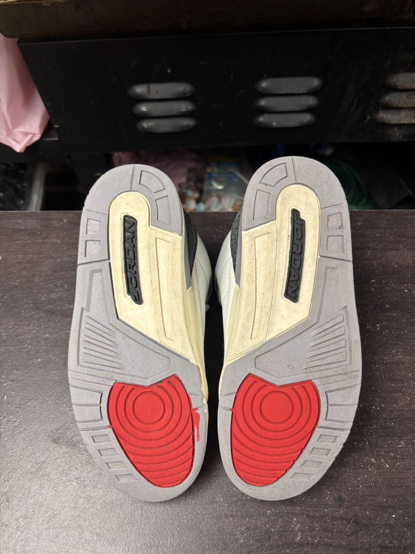 Air Jordan 3 Grey Cement GS - photo 3