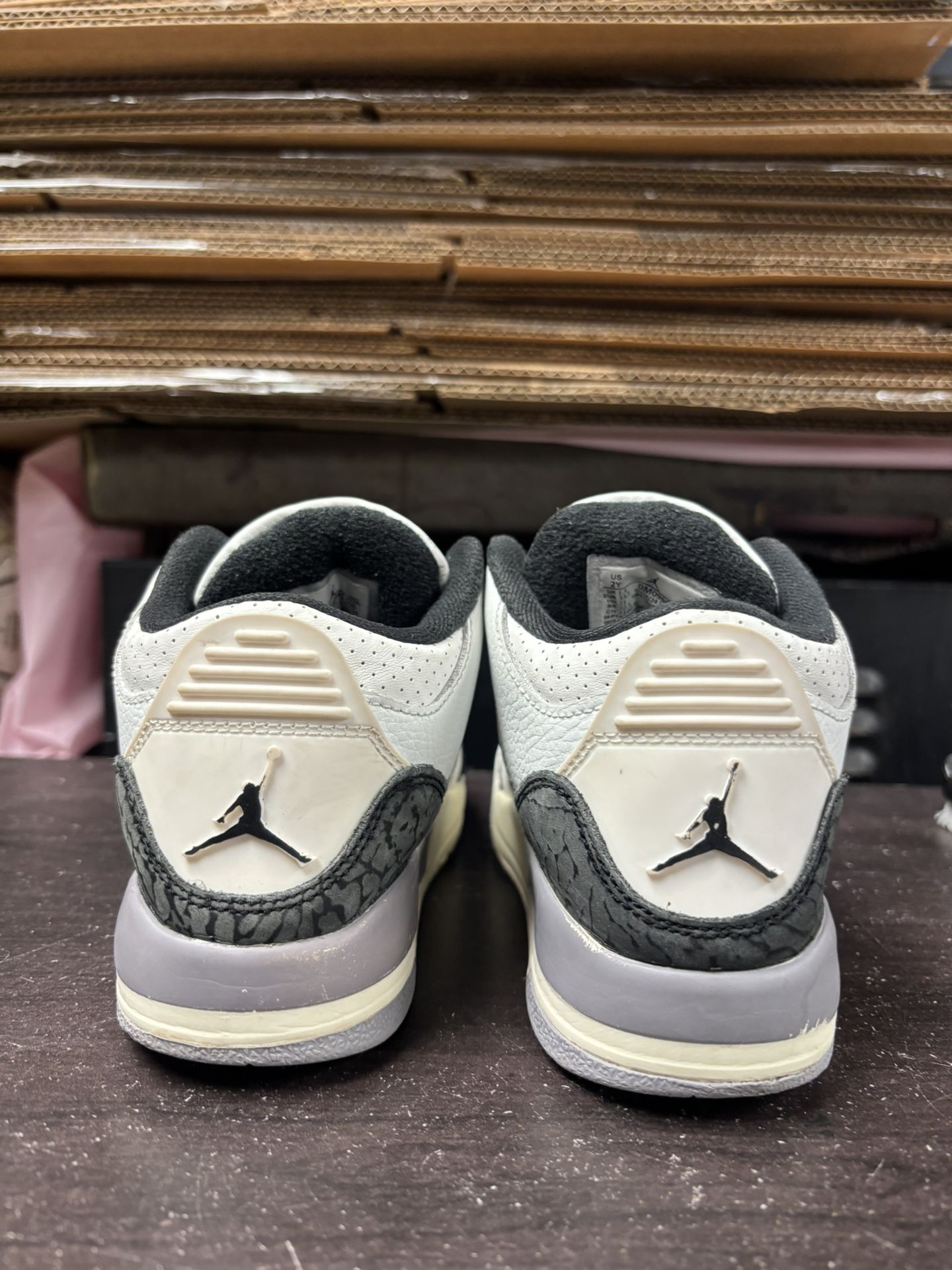Air Jordan 3 Grey Cement GS - photo 4