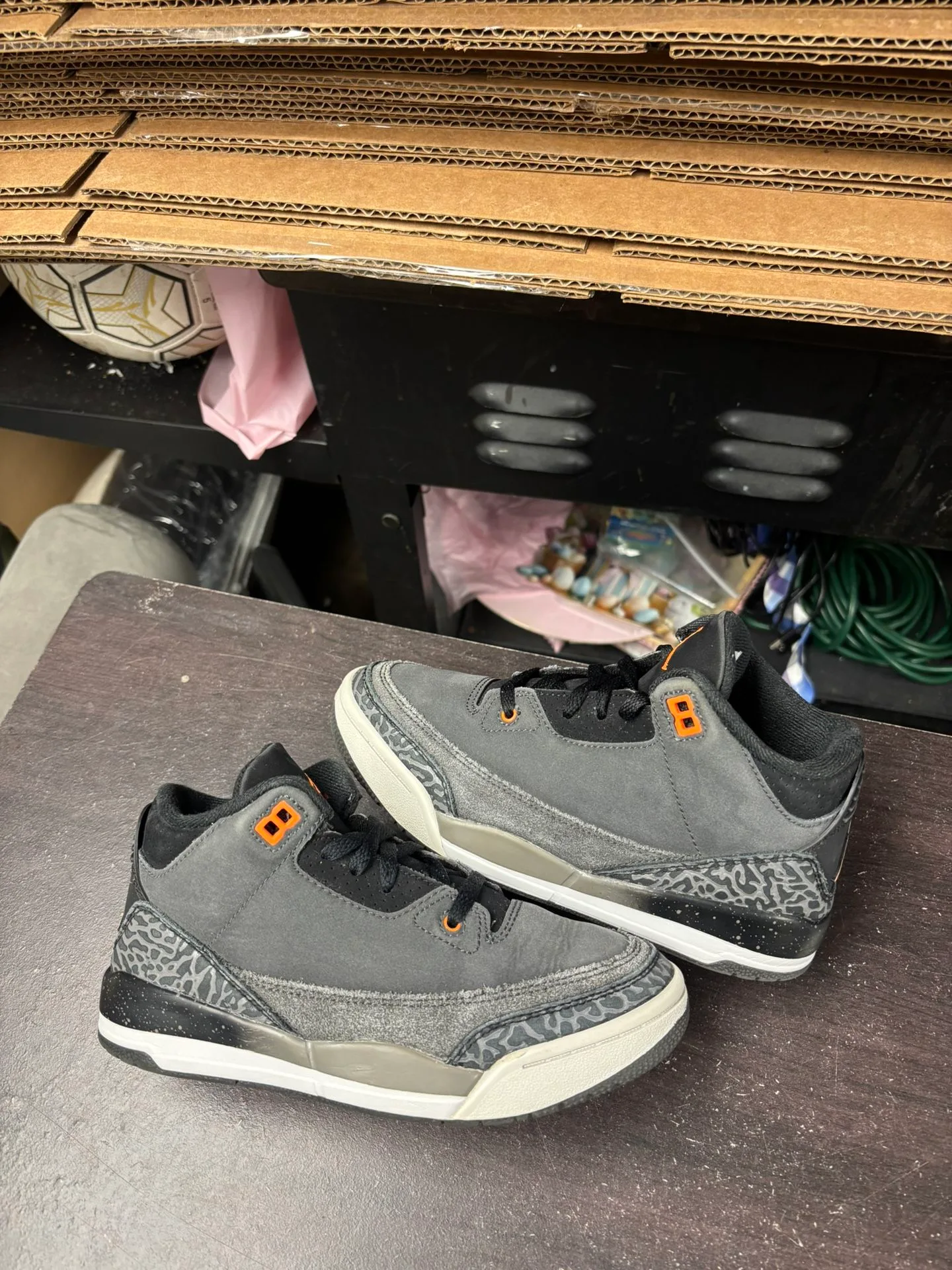 Air Jordan 3 Fear thumbnail