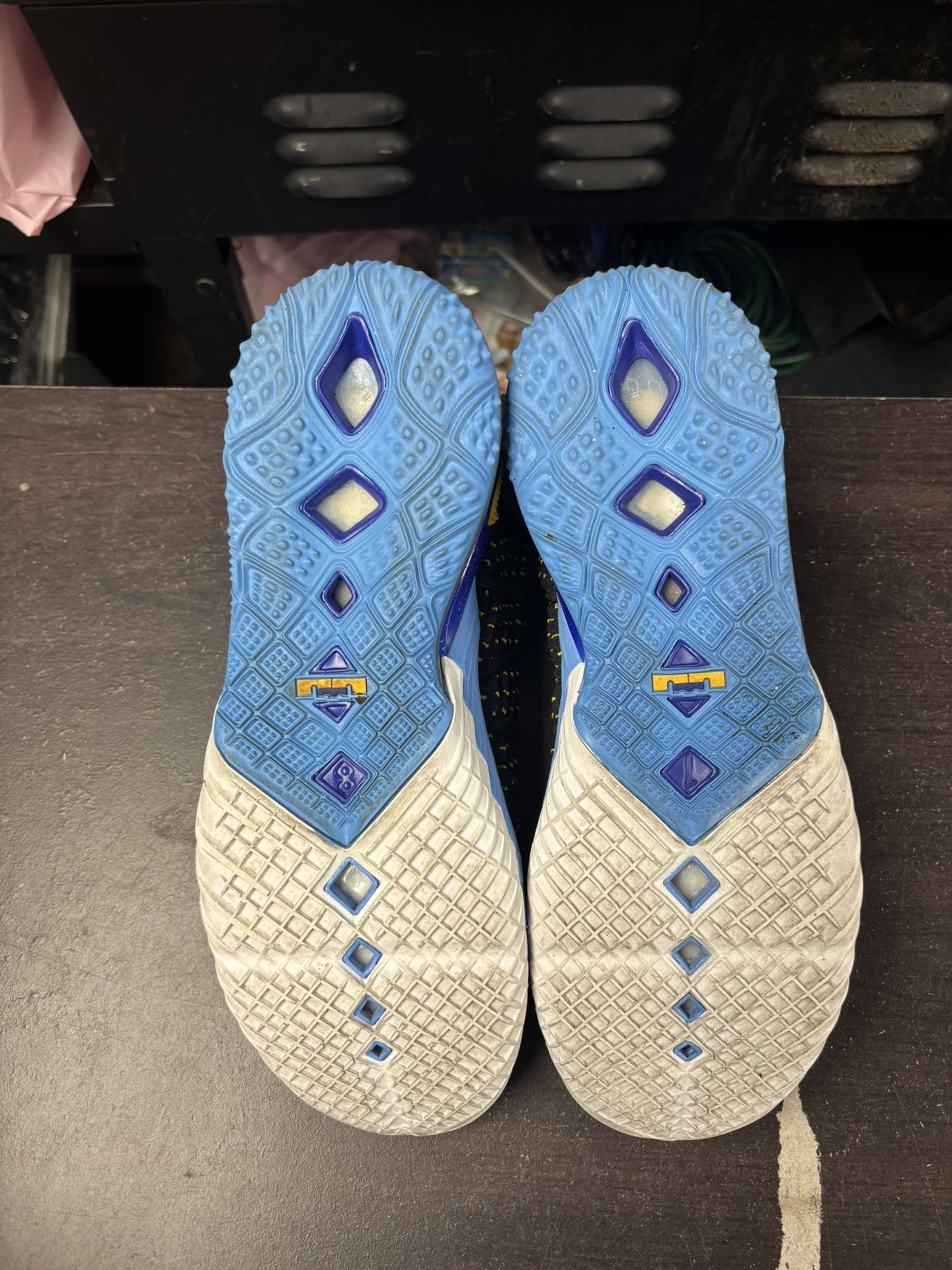 Nike LeBron 18 Dynasty Minneapolis Lakers - photo 3