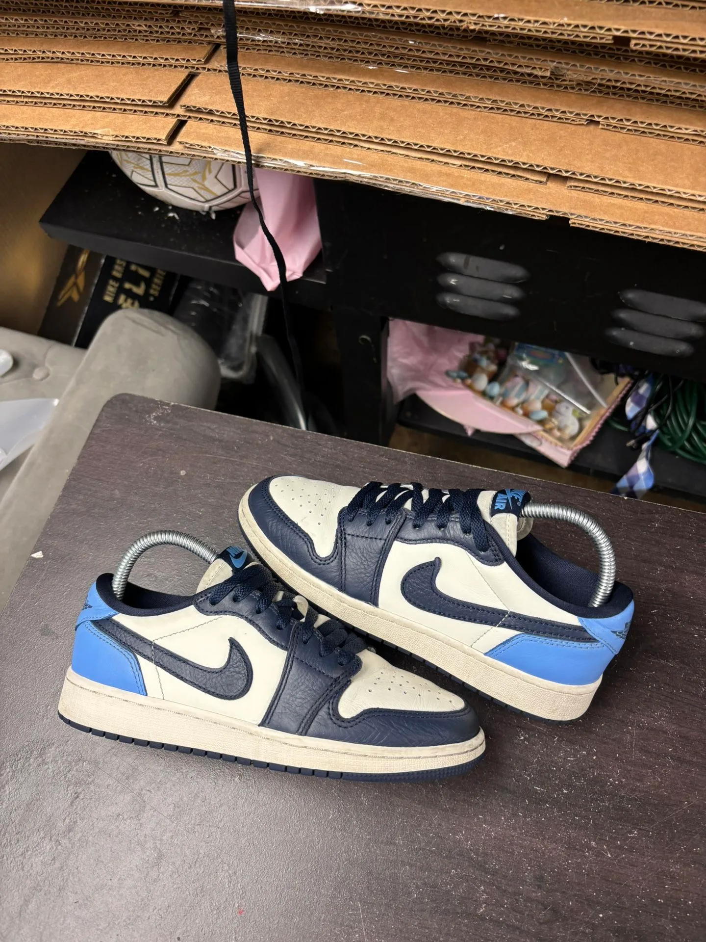 Air Jordan 1 Low Obsidian GS thumbnail