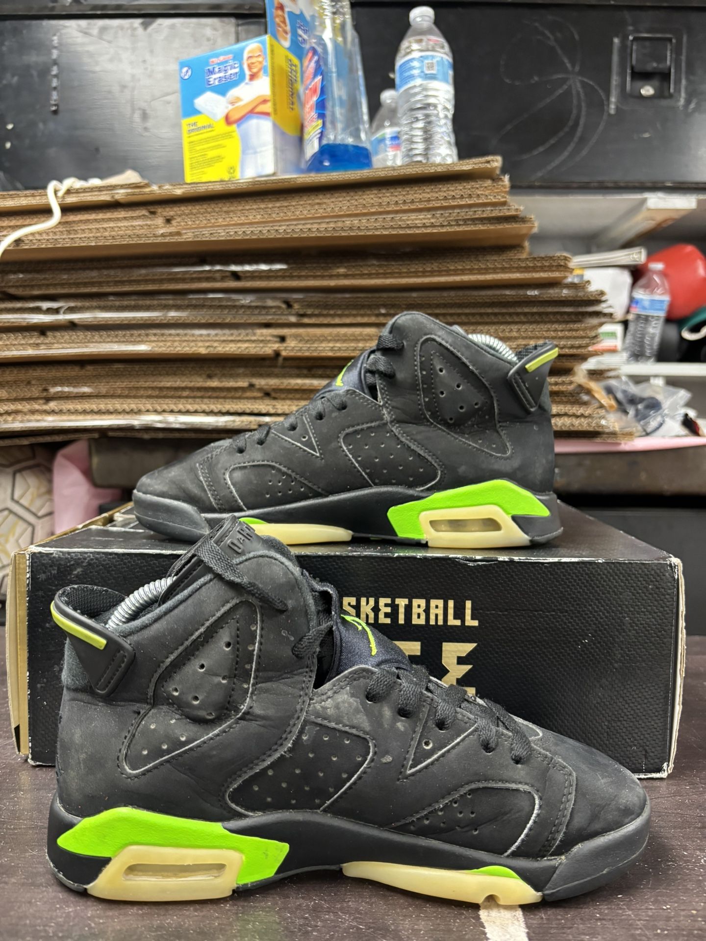 Air Jordan 6 Electric Green - photo 2
