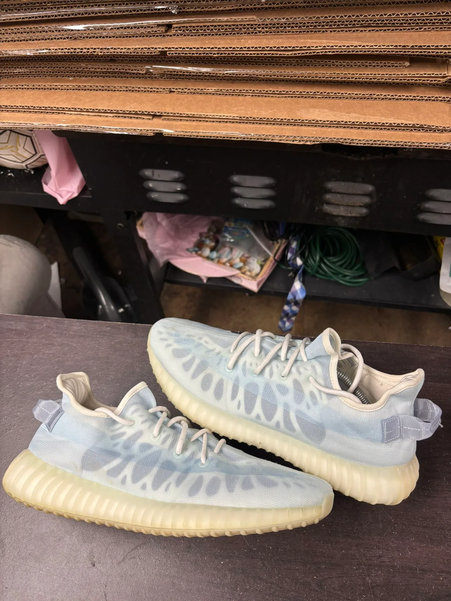 Adidas Yeezy 350 V2 Mono Ice thumbnail